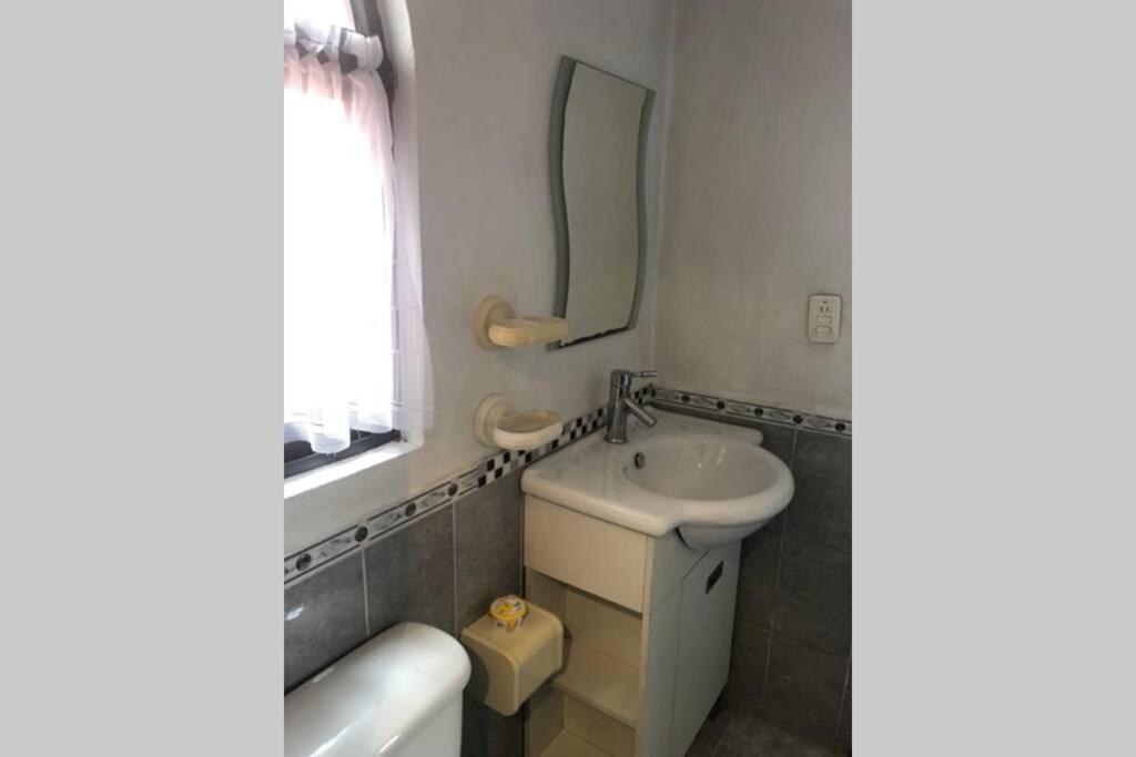 Amplia Habitacion Tipo Ejecutiva Con Bano Y Acceso Privados Toluca Buitenkant foto